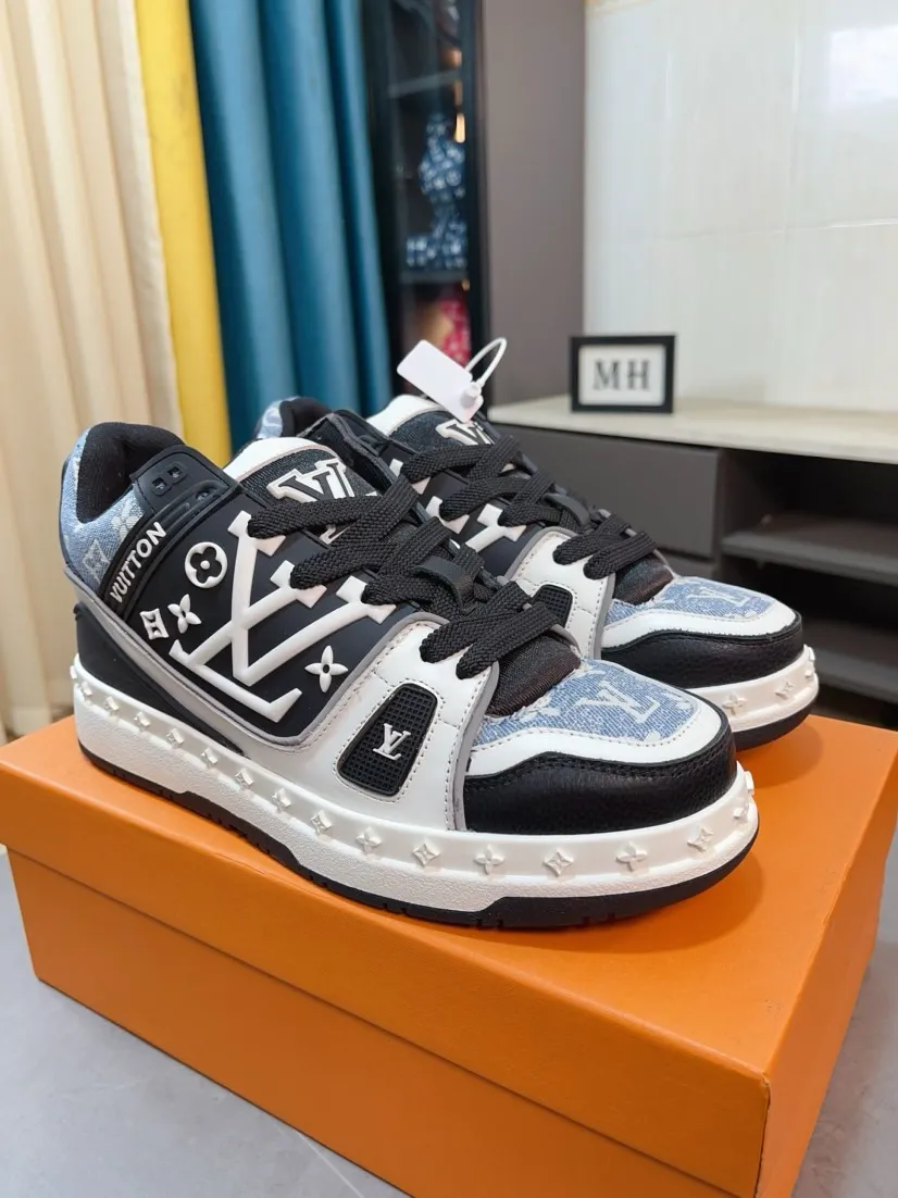 Men's men's shoes 💰620🌹🌹 Comes with a full set of packaging "Loui* Vuitto*" LV's new Gaobang sports and casual shoes. Imported first-layer cowhide ➕ Imported sheepskin lining is high-end and comfortable, and the original outsole is light and wear-resistant! Purely handmade, details determine quality! Code number 38-44